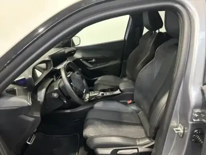 Photo 8 Peugeot 2008 Gén. II Ph1 NG GT 5