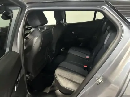 Photo 9 Peugeot 2008 Gén. II Ph1 NG GT 5