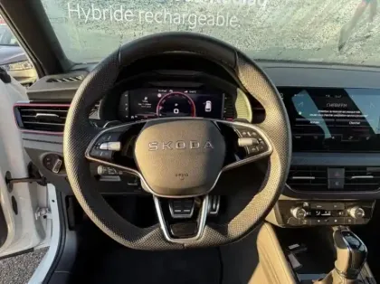 Photo 11 Skoda Kamiq  1.0 TSI Evo 2 116ch Monte Carlo DSG7