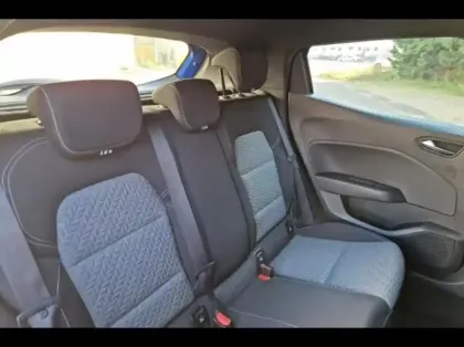 Photo 10 Renault Clio  1.6 E-Tech hybride 140ch Limited -21N