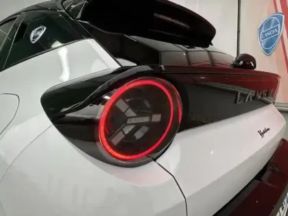 Photo 6 Lancia Ypsilon  1.2 Ibrida 100ch LX eDCT6