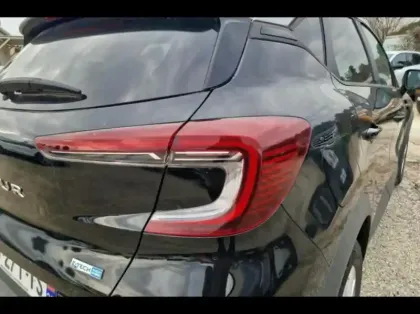 Photo 13 Renault Captur  1.6 E-Tech hybride rechargeable 160ch Zen -21