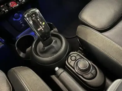 Photo 10 Mini Mini  5 Portes Cooper 136ch Edition Premium BVA7