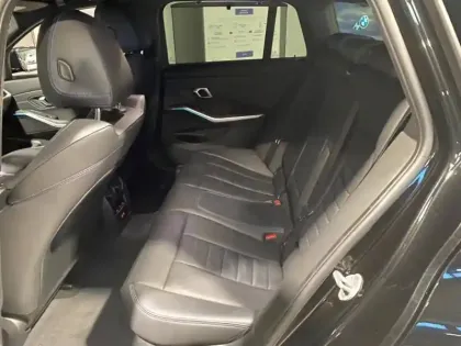 Photo 12 BMW Serie 3 Série 3 Touring 330eA 292ch M Sport