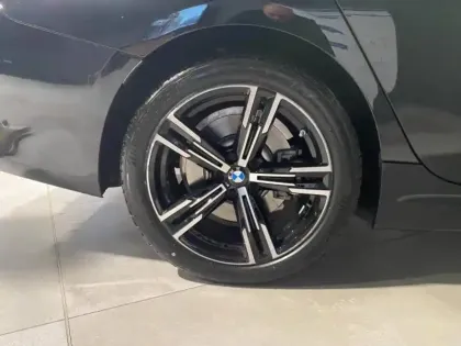 Photo 9 BMW Serie 3 Série 3 Touring 330eA 292ch M Sport