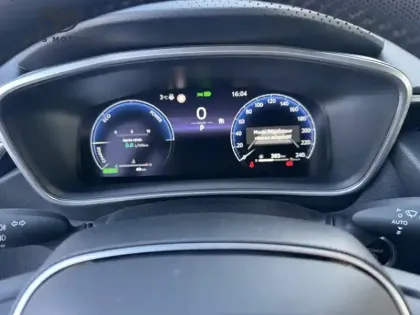 Photo 15 Toyota Corolla Hybride 1.8L 140h Design TS 140 CH D