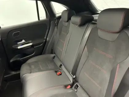 Photo 7 Mercedes GLA 200 d AMG Line