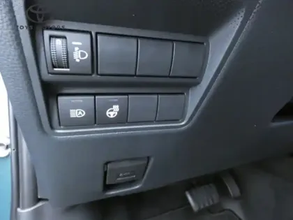 Photo 10 Toyota Yaris Gén. IV Ph1 NG Collection 5