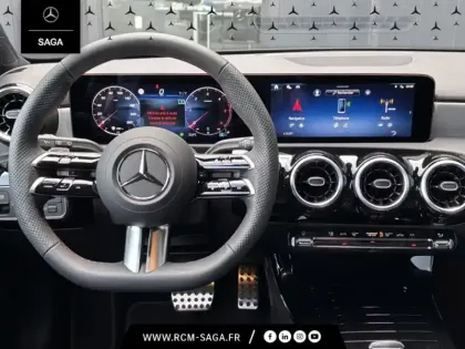 Photo 19 Mercedes Classe A 200 d AMG Line