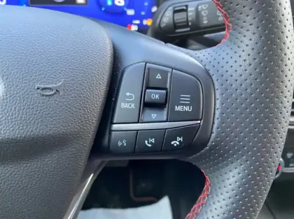 Photo 17 Ford Kuga 2.5 Duratec 190ch FHEV E85 ST-Line BVA