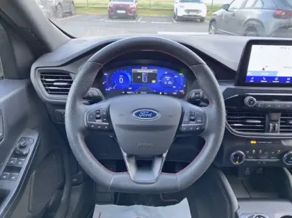 Photo 6 Ford Kuga 2.5 Duratec 190ch FHEV E85 ST-Line BVA