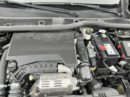 Photo 61 Peugeot 2008  PureTech 130 S&S EAT8