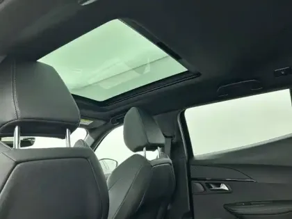 Photo 80 Peugeot 2008  PureTech 130 S&S EAT8