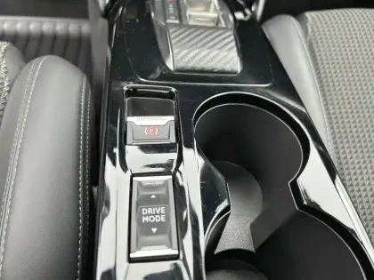 Photo 60 Peugeot 2008  PureTech 130 S&S EAT8