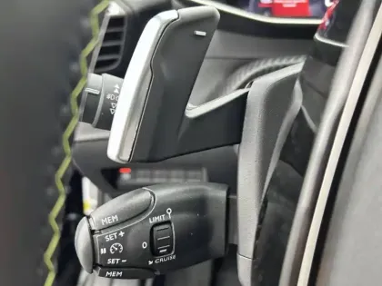 Photo 88 Peugeot 2008  PureTech 130 S&S EAT8