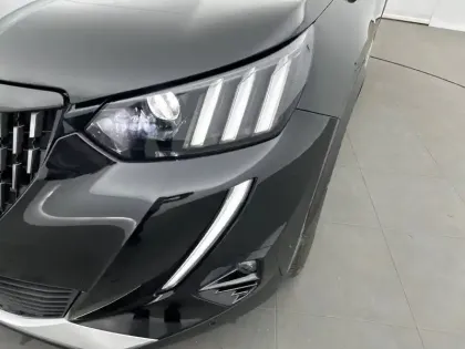 Photo 46 Peugeot 2008  PureTech 130 S&S EAT8