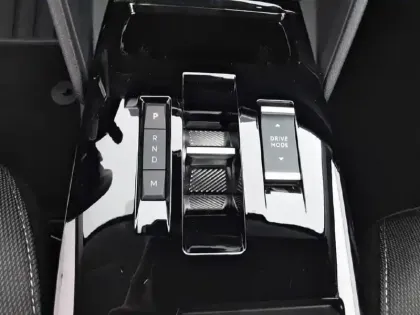 Photo 13 Citroën C4  Hybride 136 e-DCS6