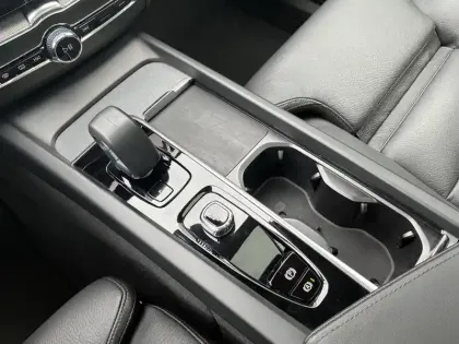 Photo 25 Volvo Xc60  T6 AWD Hybride rechargeable 253 ch+145 ch Geartronic 8