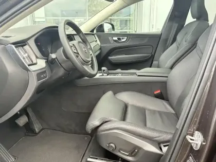 Photo 16 Volvo Xc60  T6 AWD Hybride rechargeable 253 ch+145 ch Geartronic 8