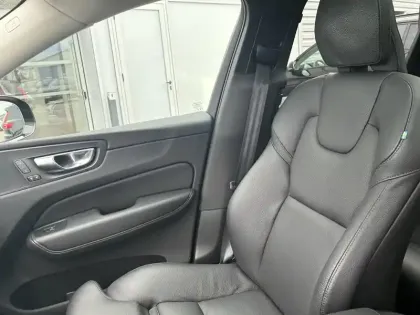 Photo 18 Volvo Xc60  T6 AWD Hybride rechargeable 253 ch+145 ch Geartronic 8