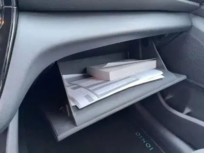 Photo 28 Hyundai Ioniq  Plug-in 141 ch