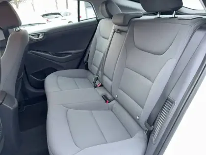 Photo 10 Hyundai Ioniq  Plug-in 141 ch