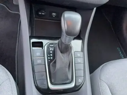 Photo 26 Hyundai Ioniq  Plug-in 141 ch