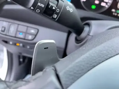 Photo 21 Hyundai Ioniq  Plug-in 141 ch