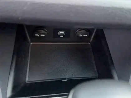 Photo 25 Hyundai Ioniq  Plug-in 141 ch