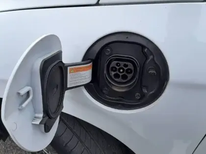 Photo 12 Hyundai Ioniq  Plug-in 141 ch