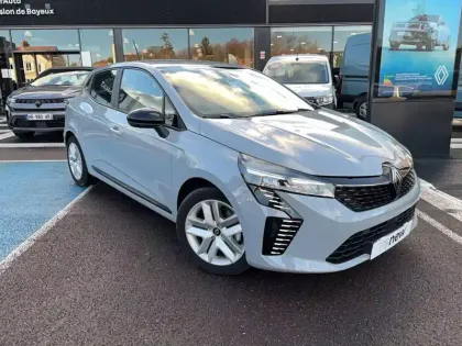 Photo 6 Renault Clio  E-Tech full hybrid 145 ch GSR2