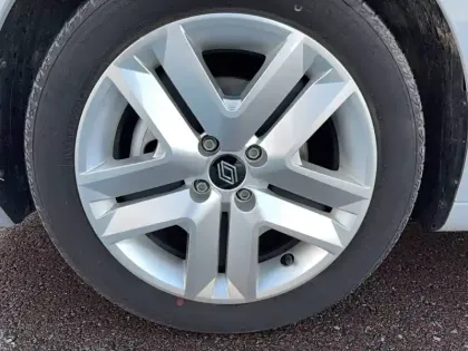 Photo 18 Renault Clio  E-Tech full hybrid 145 ch GSR2