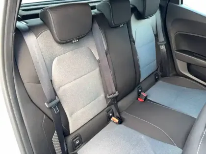 Photo 15 Renault Clio  E-Tech full hybrid 145 ch GSR2