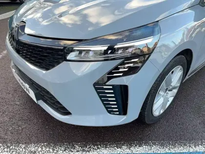 Photo 21 Renault Clio  E-Tech full hybrid 145 ch GSR2