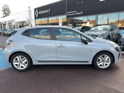 Photo 5 Renault Clio  E-Tech full hybrid 145 ch GSR2