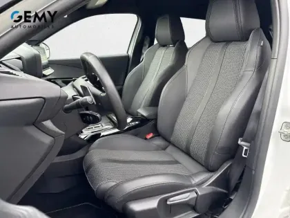 Photo 8 Peugeot 2008  PureTech 130 S&S EAT8