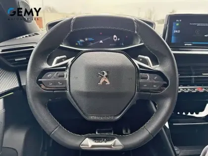 Photo 17 Peugeot 2008  PureTech 130 S&S EAT8