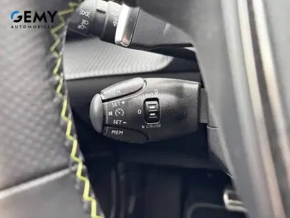 Photo 18 Peugeot 2008  PureTech 130 S&S EAT8