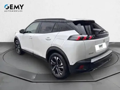 Photo 6 Peugeot 2008  PureTech 130 S&S EAT8