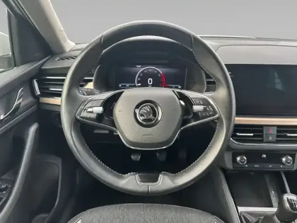 Photo 11 Skoda Kamiq  1.0 TSI Evo 110 ch BVM6