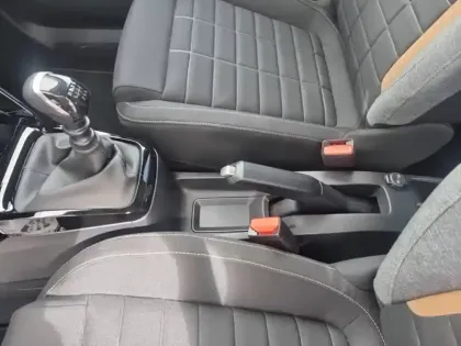 Photo 19 Citroën C3 Aircross  Turbo 100 BVM6