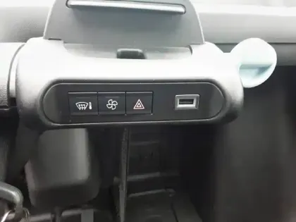 Photo 17 Citroën C-Zéro AMI