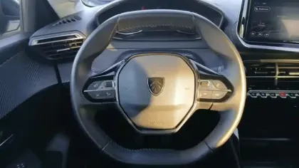 Photo 18 Peugeot 208  PureTech 100 S&S BVM6