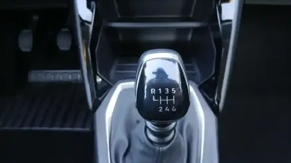 Photo 19 Peugeot 208  PureTech 100 S&S BVM6