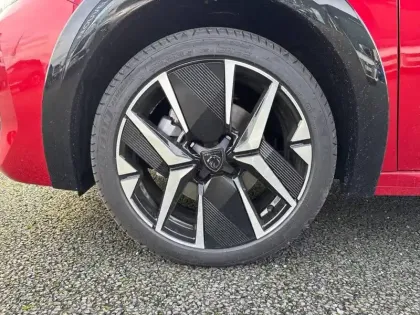 Photo 12 Peugeot 208  Hybrid 110 e-DCS6