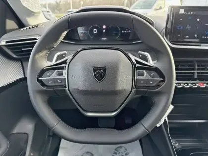 Photo 8 Peugeot 208  Hybrid 110 e-DCS6