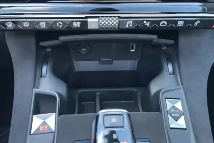 Photo 102 DS DS 7 Gén. I Ph1 Performance Line + 5