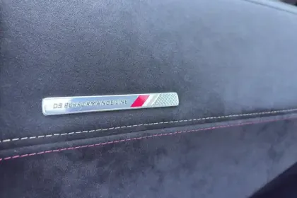 Photo 59 DS DS 7 DS7 Crossback Hybride E-Tense 300 EAT8 4x4