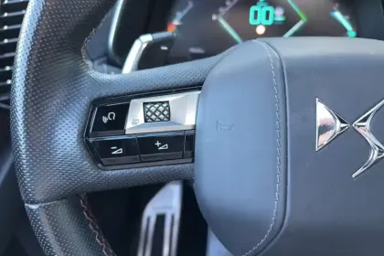 Photo 62 DS DS 7 DS7 Crossback Hybride E-Tense 300 EAT8 4x4