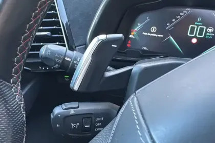 Photo 48 DS DS 7 DS7 Crossback Hybride E-Tense 300 EAT8 4x4